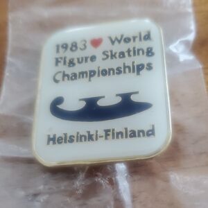 1983 World Figure Skating Championships Souvenir Pin